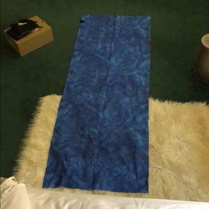 “The Towel” Lululemon yoga towel